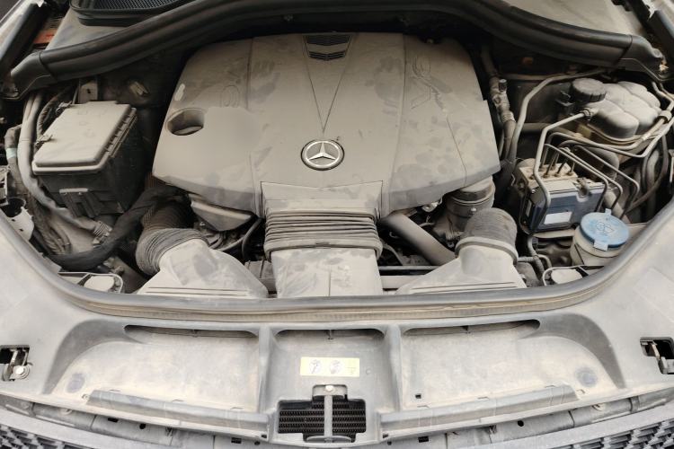 Used Mercedes-Benz M-Class 2014 ML 350 CDI 4MATIC Engine Bay