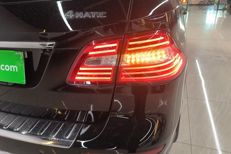 Used Mercedes-Benz M-Class 2014 ML 320 4MATIC Exterior 2