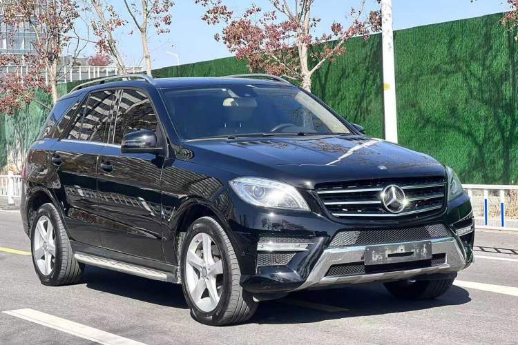 Used Mercedes-Benz M-Class 2014 ML 320 4MATIC Exterior 2