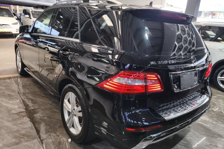 Used Mercedes-Benz M-Class 2014 ML 350 CDI 4MATIC Exterior 2