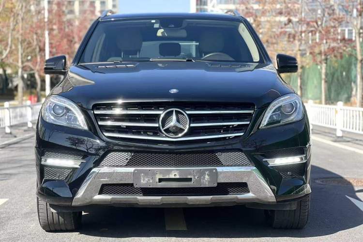 Used Mercedes-Benz M-Class 2014 ML 320 4MATIC Exterior 3