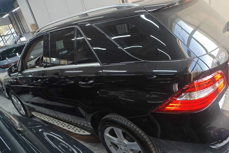 Used Mercedes-Benz M-Class 2014 ML 320 4MATIC Exterior 3