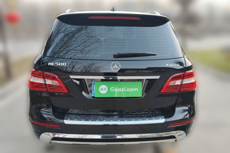 Used Mercedes-Benz M-Class 2014 ML 400 4MATIC Dynamic Model Exterior 4