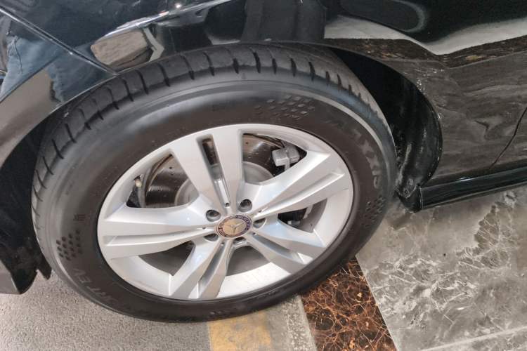 Used Mercedes-Benz M-Class 2014 ML 350 CDI 4MATIC Exterior 4