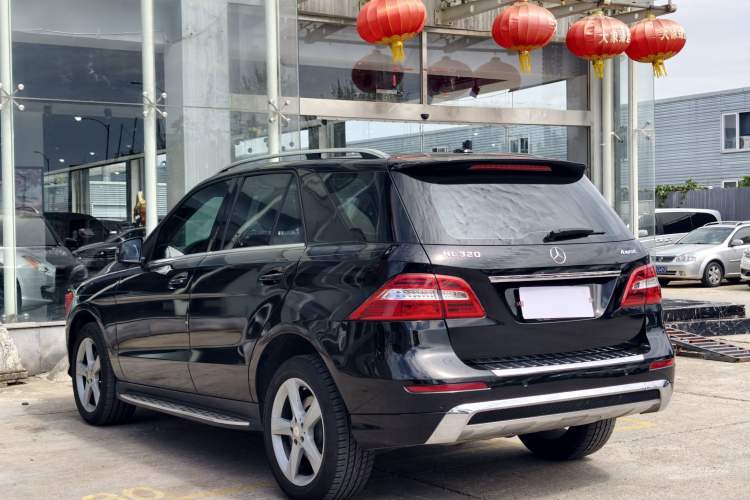 Used Mercedes-Benz M-Class 2014 ML 320 4MATIC Exterior 5