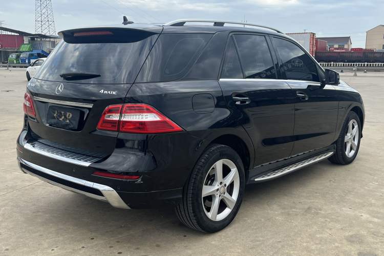 Used Mercedes-Benz M-Class 2014 ML 320 4MATIC Exterior 8