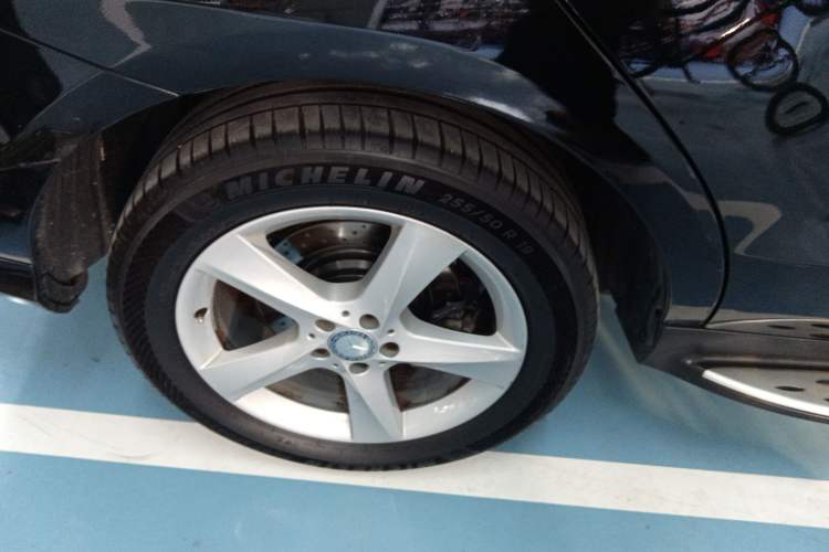 Used Mercedes-Benz M-Class 2014 ML 400 4MATIC Dynamic Model Exterior 8