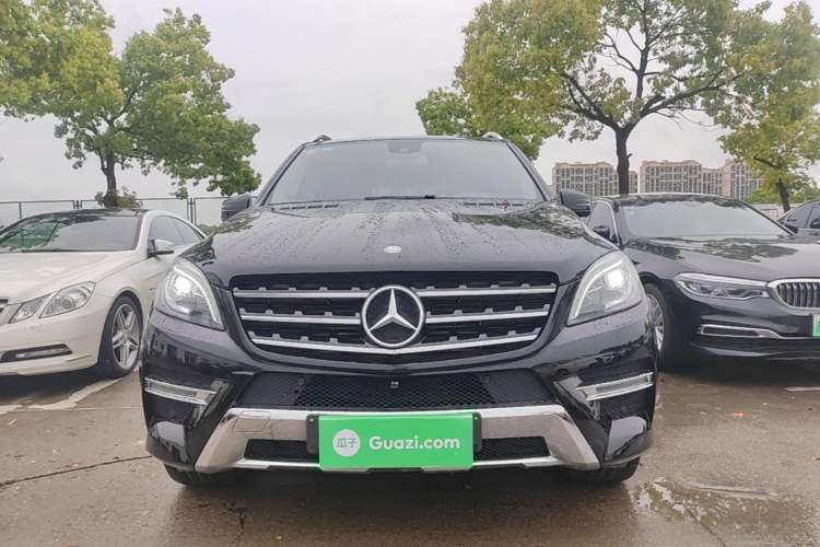 Used Mercedes-Benz M-Class 2014 ML 350 CDI 4MATIC Front