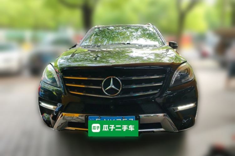 Used Mercedes-Benz M-Class 2014 ML 400 4MATIC Luxury Model Front
