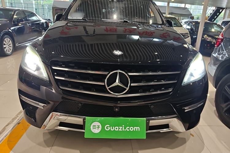Used Mercedes-Benz M-Class 2014 ML 400 4MATIC Luxury Model Front