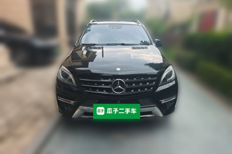 Used Mercedes-Benz M-Class 2014 ML 400 4MATIC Luxury Model Front