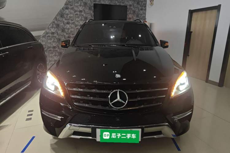 Used Mercedes-Benz M-Class 2014 ML 400 4MATIC Luxury Model Front