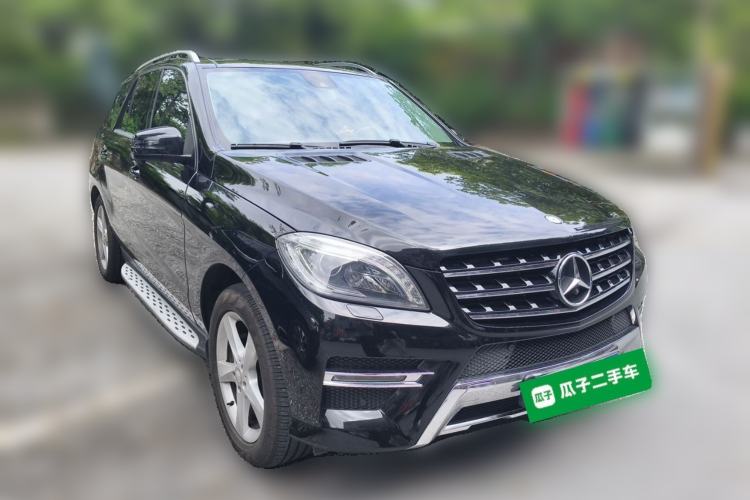 Used Mercedes-Benz M-Class 2014 ML 400 4MATIC Dynamic Model Front Right 45 Deg