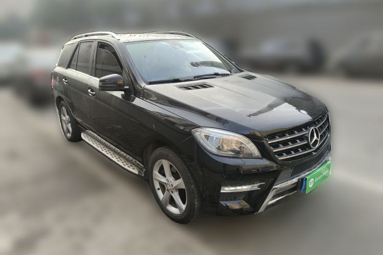 Used Mercedes-Benz M-Class 2014 ML 400 4MATIC Dynamic Model Front Right 45 Deg