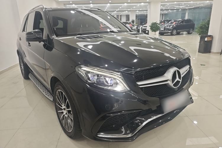 Used Mercedes-Benz M-Class 2014 ML 400 4MATIC Luxury Model Front Right 45 Deg