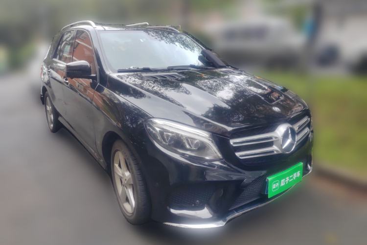 Used Mercedes-Benz M-Class 2014 ML 400 4MATIC Dynamic Model Front Right 45 Deg