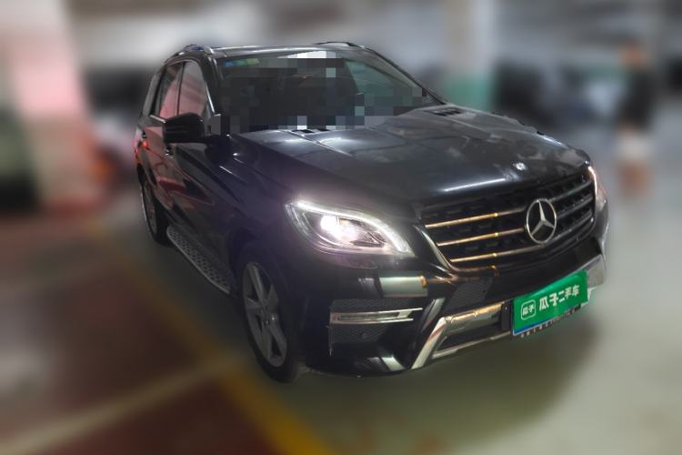 Used Mercedes-Benz M-Class 2014 ML 400 4MATIC Dynamic Model Front Right 45 Deg