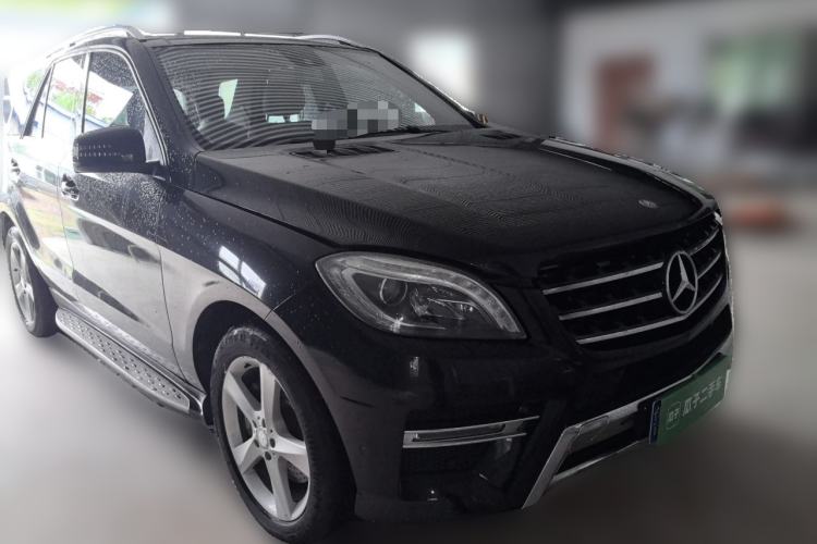Used Mercedes-Benz M-Class 2014 ML 400 4MATIC Dynamic Model Front Right 45 Deg