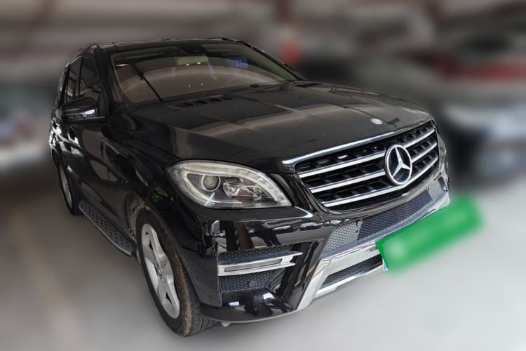 Used Mercedes-Benz M-Class 2014 ML 400 4MATIC Dynamic Model Front Right 45 Deg