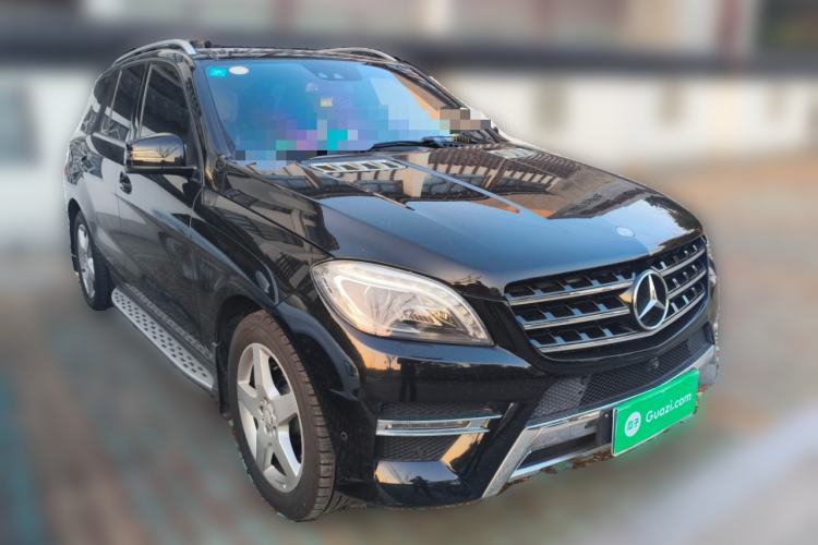 Used Mercedes-Benz M-Class 2014 ML 400 4MATIC Luxury Model Front Right 45 Deg