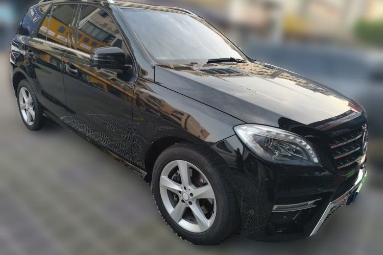 Used Mercedes-Benz M-Class 2014 ML 320 4MATIC Front Right 45 Deg