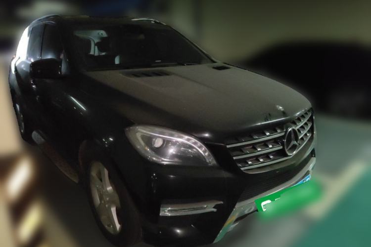 Used Mercedes-Benz M-Class 2014 ML 400 4MATIC Dynamic Model Front Right 45 Deg