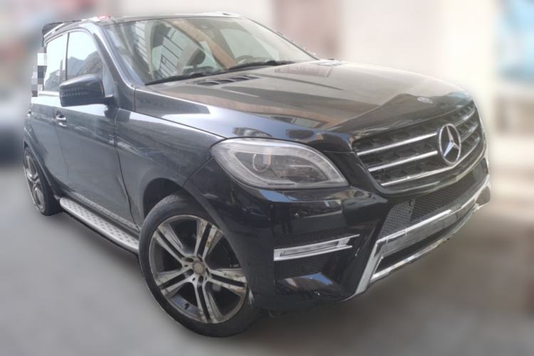Used Mercedes-Benz M-Class 2014 ML 400 4MATIC Dynamic Model Front Right 45 Deg