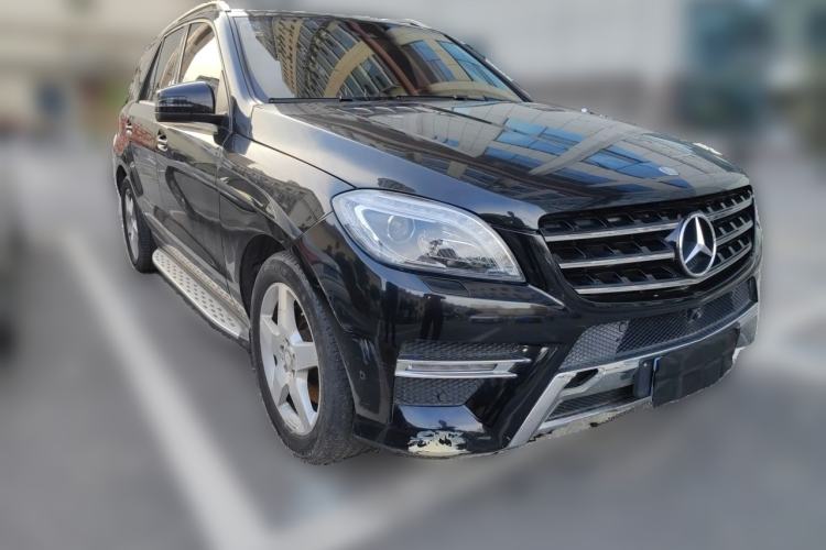 Used Mercedes-Benz M-Class 2014 ML 400 4MATIC Dynamic Model Front Right 45 Deg
