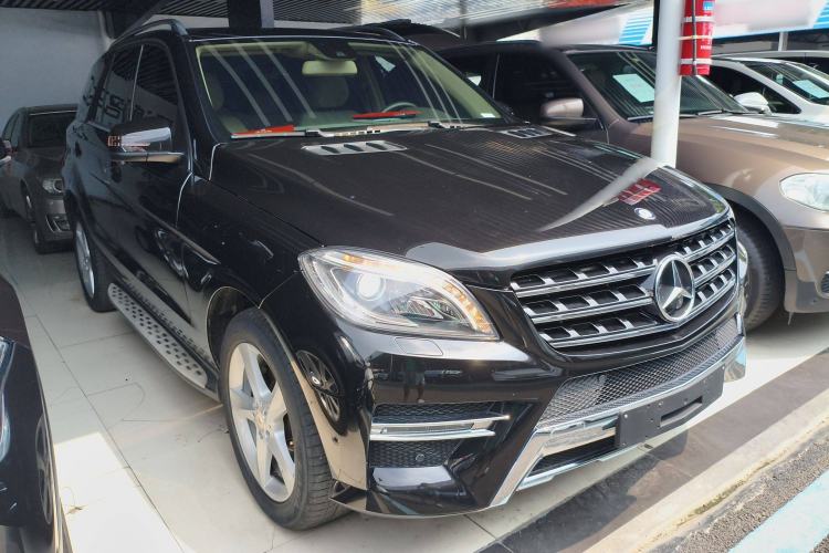 Used Mercedes-Benz M-Class 2014 ML 320 4MATIC Front Right 45 Deg