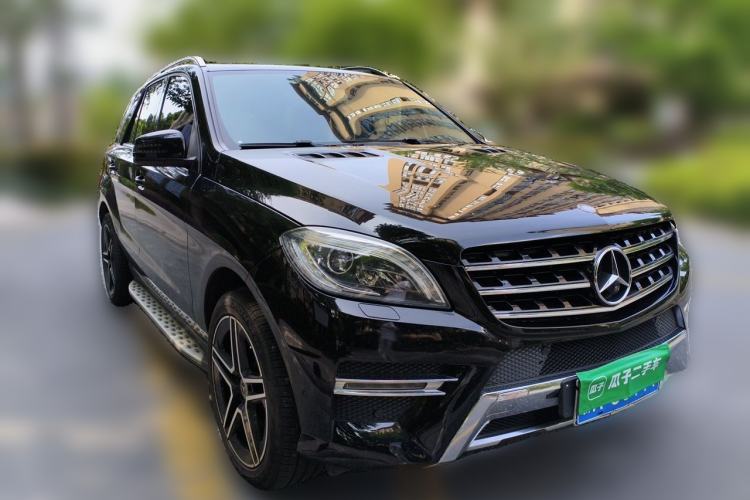 Used Mercedes-Benz M-Class 2014 ML 320 4MATIC Front Right 45 Deg