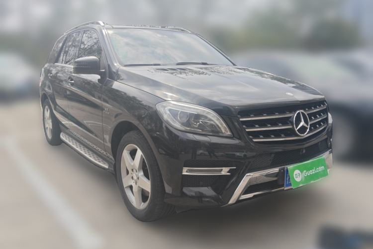 Used Mercedes-Benz M-Class 2014 ML 400 4MATIC Luxury Model Front Right 45 Deg