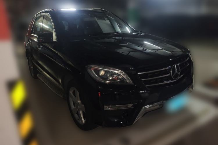 Used Mercedes-Benz M-Class 2014 ML 400 4MATIC Dynamic Model Front Right 45 Deg