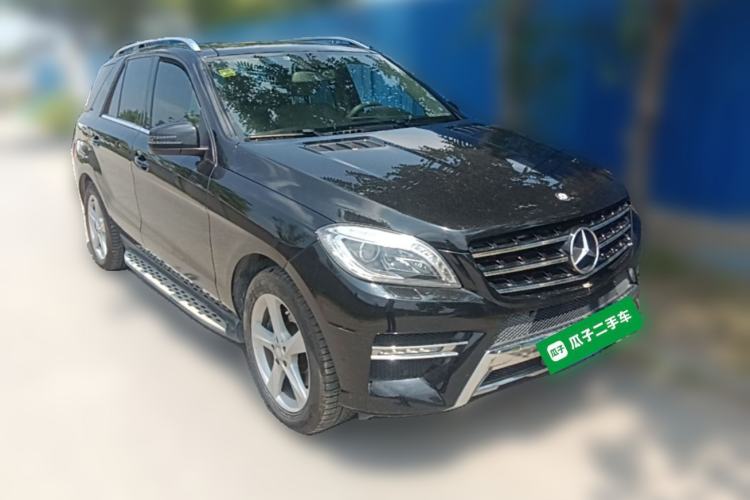 Used Mercedes-Benz M-Class 2014 ML 400 4MATIC Dynamic Model Front Right 45 Deg