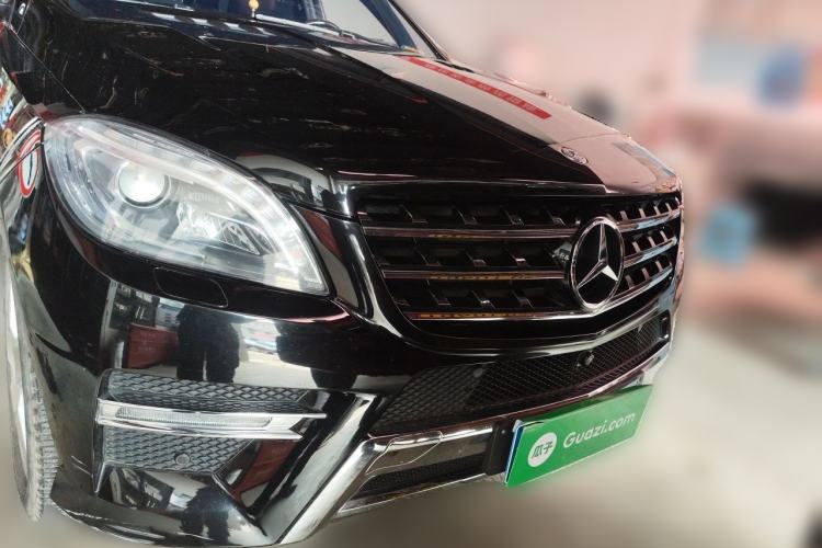 Used Mercedes-Benz M-Class 2014 ML 400 4MATIC Luxury Model Front