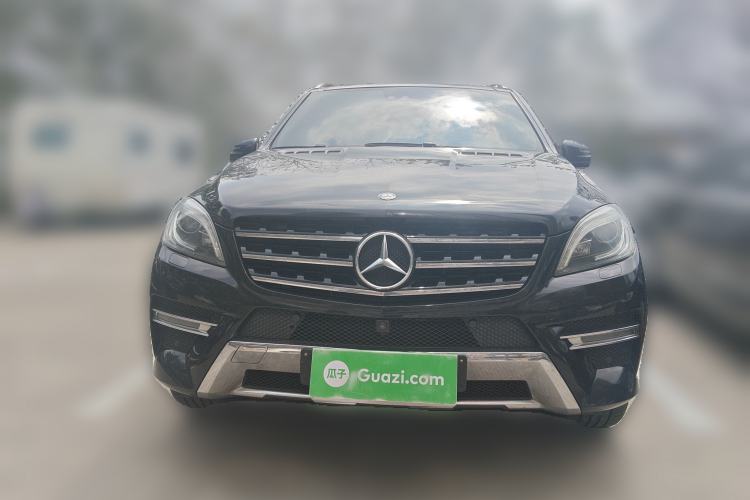 Used Mercedes-Benz M-Class 2014 ML 400 4MATIC Luxury Model Front