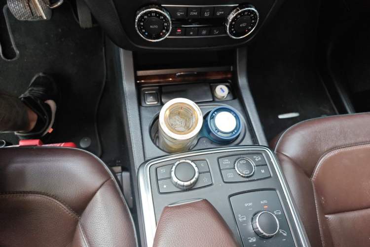 Used Mercedes-Benz M-Class 2014 ML 400 4MATIC Luxury Model Gear Lever