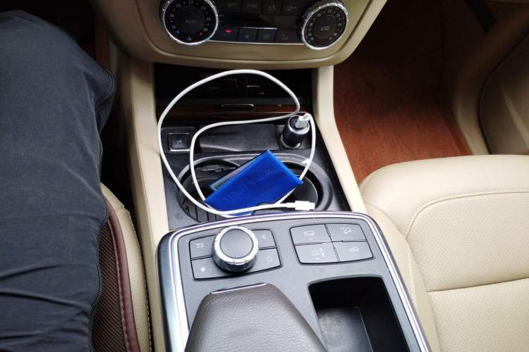 Used Mercedes-Benz M-Class 2014 ML 400 4MATIC Dynamic Model Gear Lever