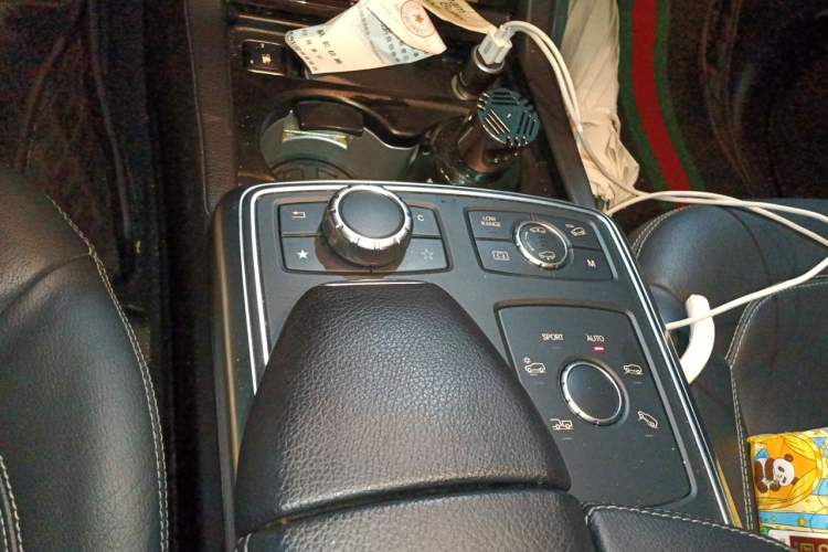Used Mercedes-Benz M-Class 2014 ML 400 4MATIC Luxury Model Gear Lever