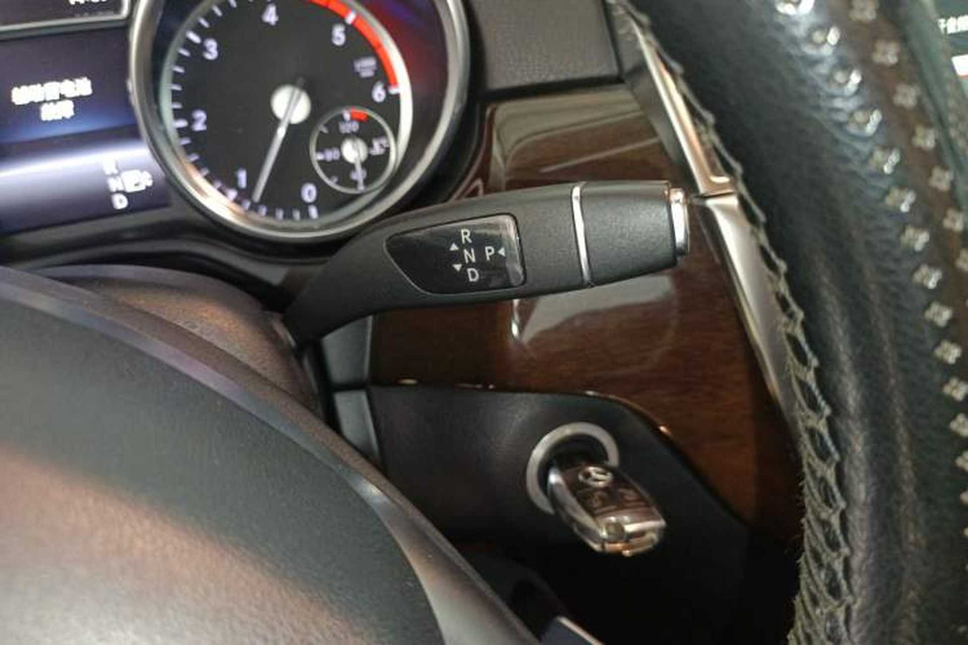 Used Mercedes-Benz M-Class 2014 ML 350 CDI 4MATIC Gear Lever