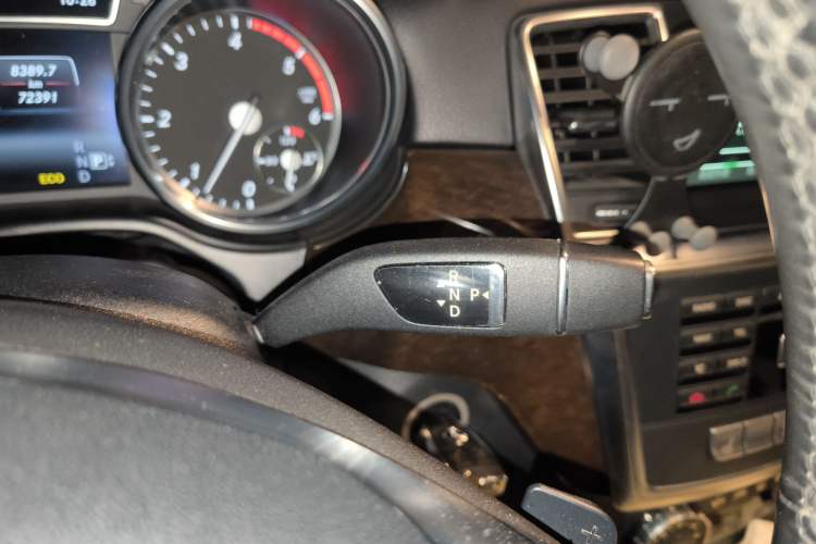 Used Mercedes-Benz M-Class 2014 ML 350 CDI 4MATIC Gear Lever