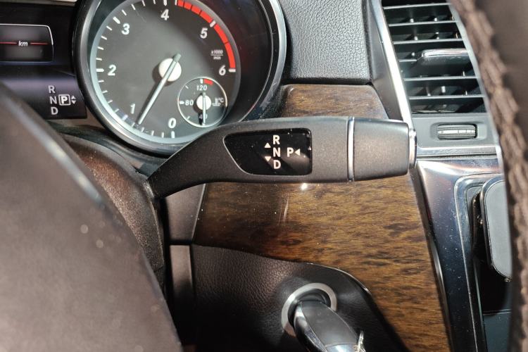 Used Mercedes-Benz M-Class 2014 ML 350 CDI 4MATIC Gear Lever
