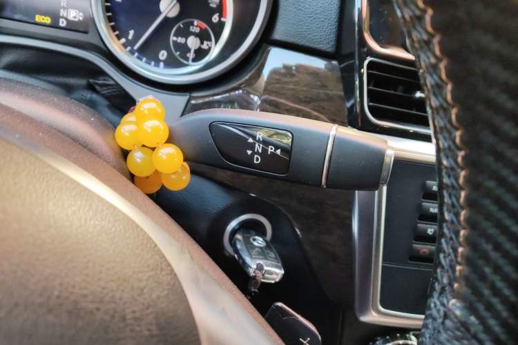 Used Mercedes-Benz M-Class 2014 ML 350 CDI 4MATIC Gear Lever