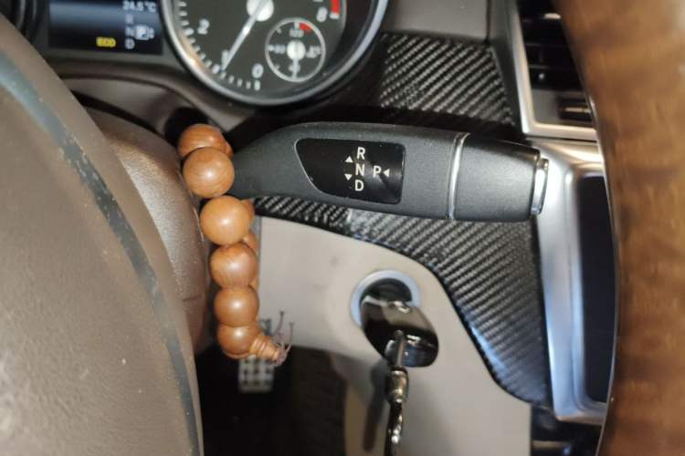 Used Mercedes-Benz M-Class 2014 ML 320 4MATIC Gear Lever