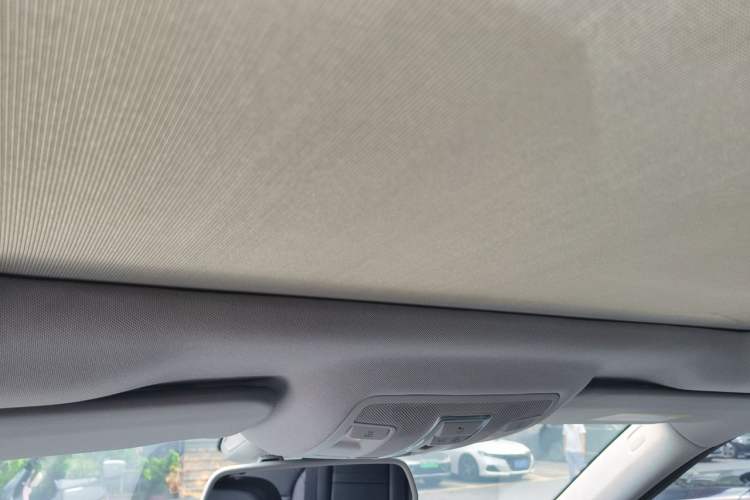 Used Mercedes-Benz M-Class 2014 ML 400 4MATIC Dynamic Model Headliner
