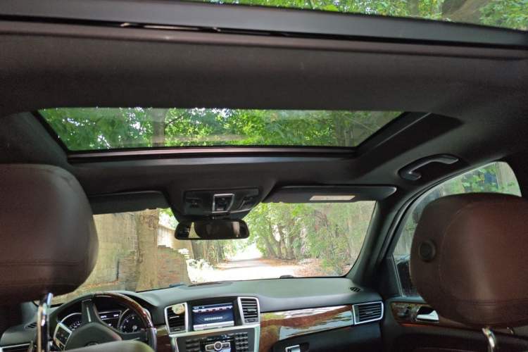 Used Mercedes-Benz M-Class 2014 ML 400 4MATIC Luxury Model Headliner