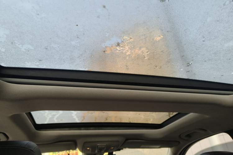 Used Mercedes-Benz M-Class 2014 ML 400 4MATIC Dynamic Model Headliner