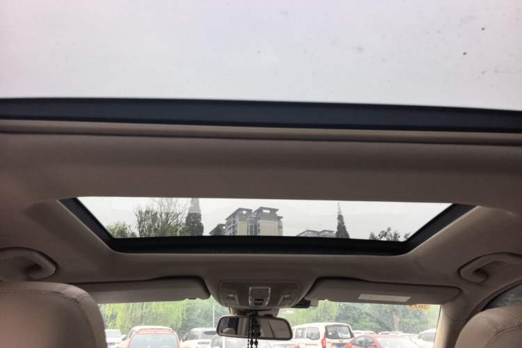Used Mercedes-Benz M-Class 2014 ML 400 4MATIC Dynamic Model Headliner