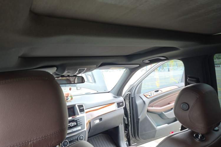 Used Mercedes-Benz M-Class 2014 ML 400 4MATIC Luxury Model Headliner