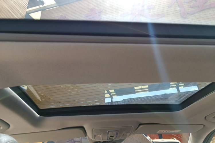 Used Mercedes-Benz M-Class 2014 ML 400 4MATIC Luxury Model Headliner