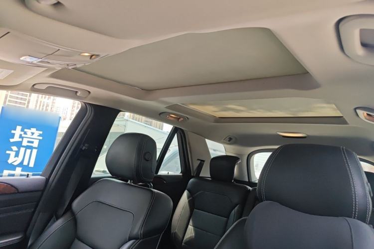 Used Mercedes-Benz M-Class 2014 ML 400 4MATIC Dynamic Model Headliner